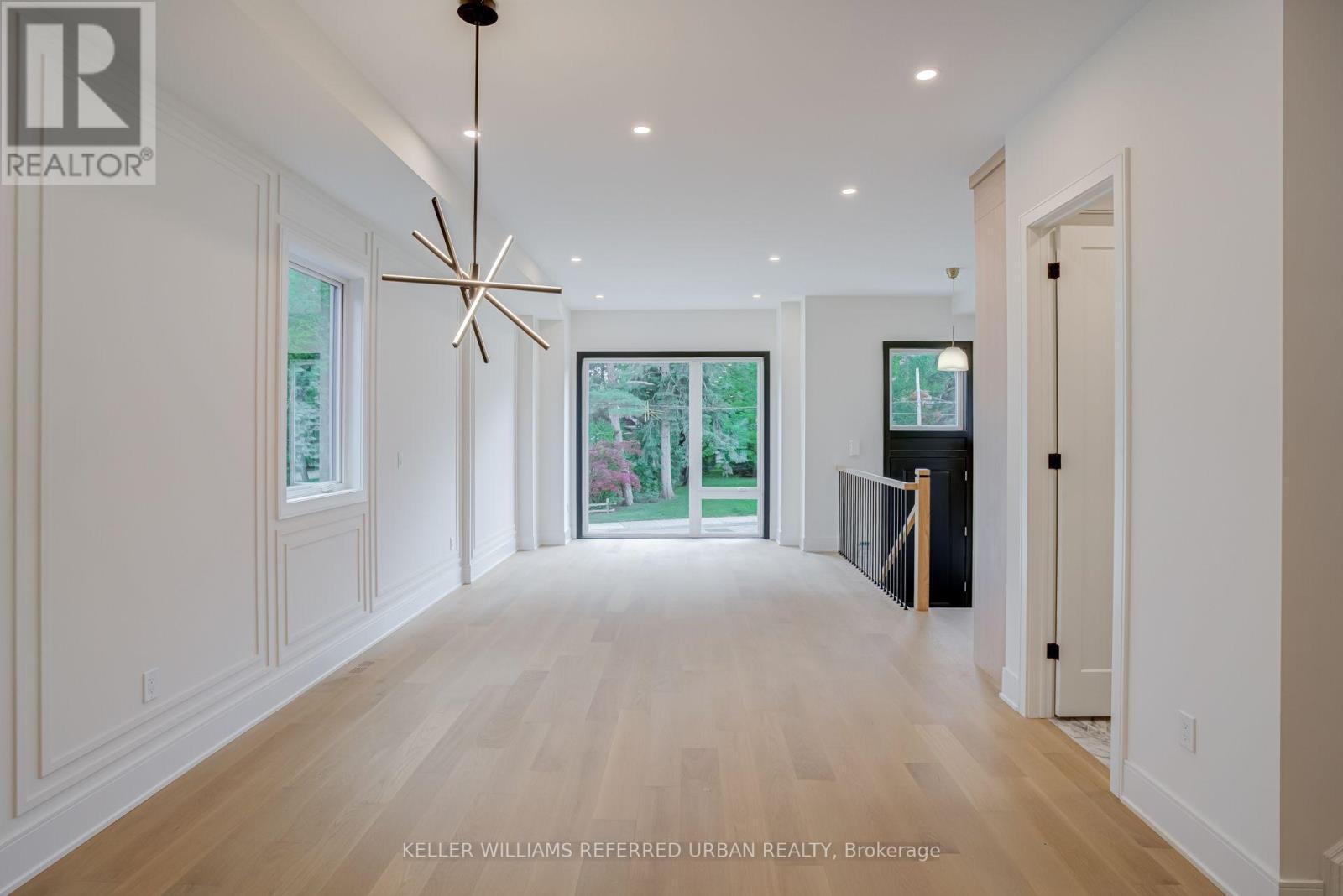 37 Wesley Avenue, Mississauga, ON - Indoor Photo Showing Other Room