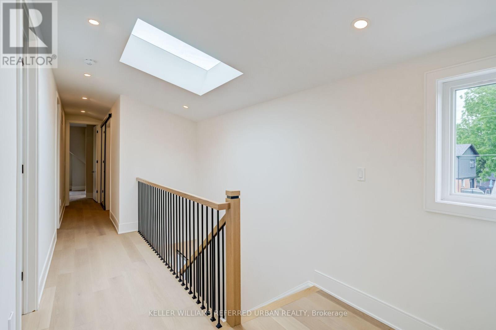 37 Wesley Avenue, Mississauga, ON - Indoor Photo Showing Other Room