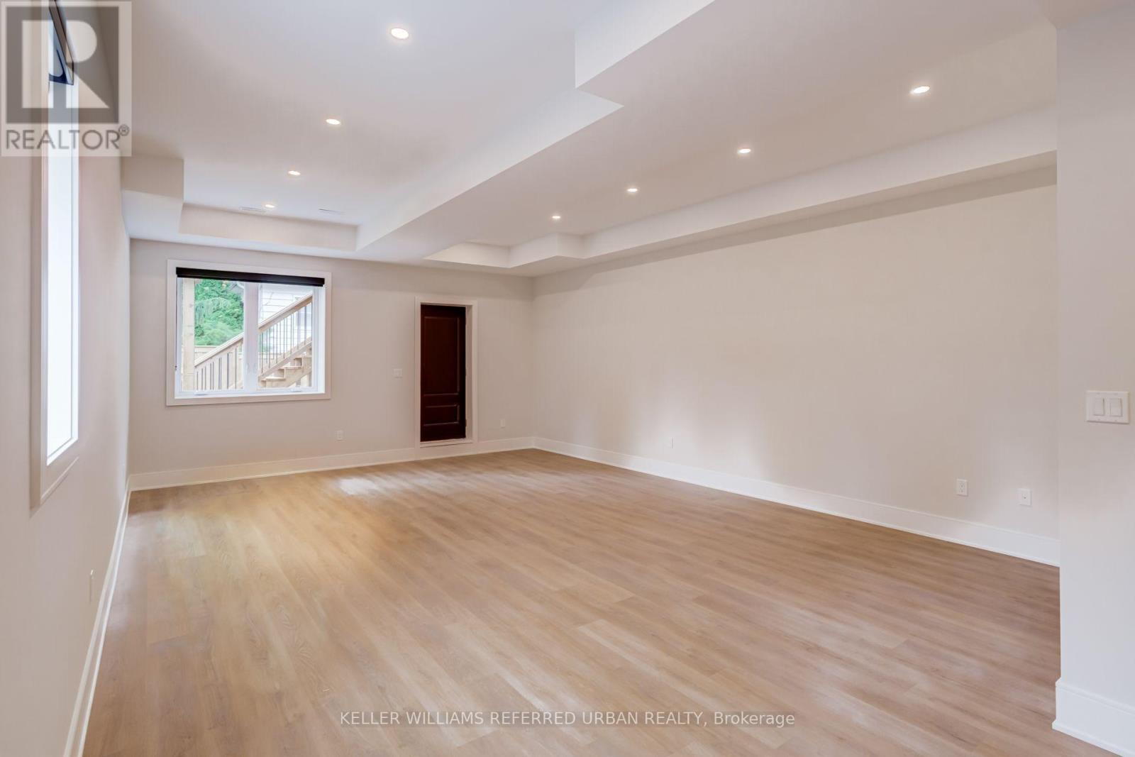 37 Wesley Avenue, Mississauga, ON - Indoor Photo Showing Other Room