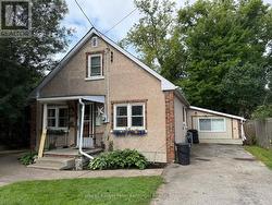 552 11TH AVENUE Hanover, ON N4N 2S4