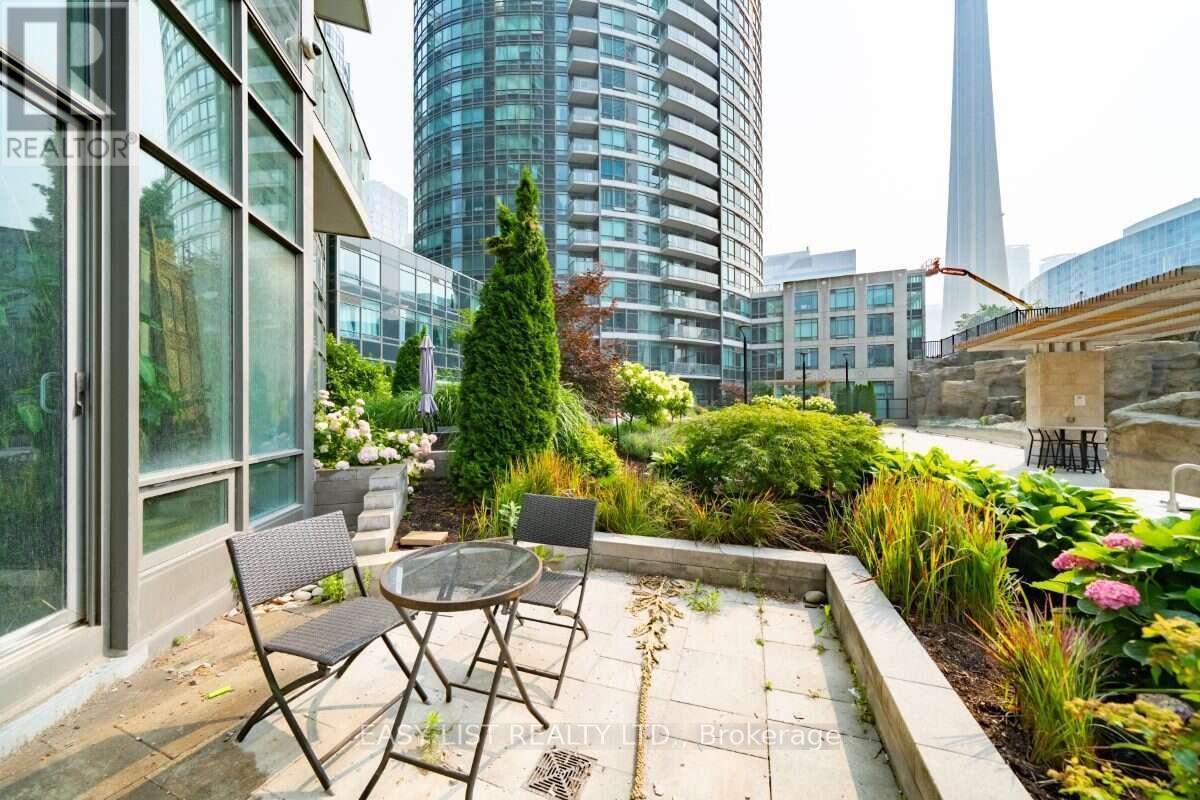 101 - 373 Front Street W, Toronto, ON - Outdoor
