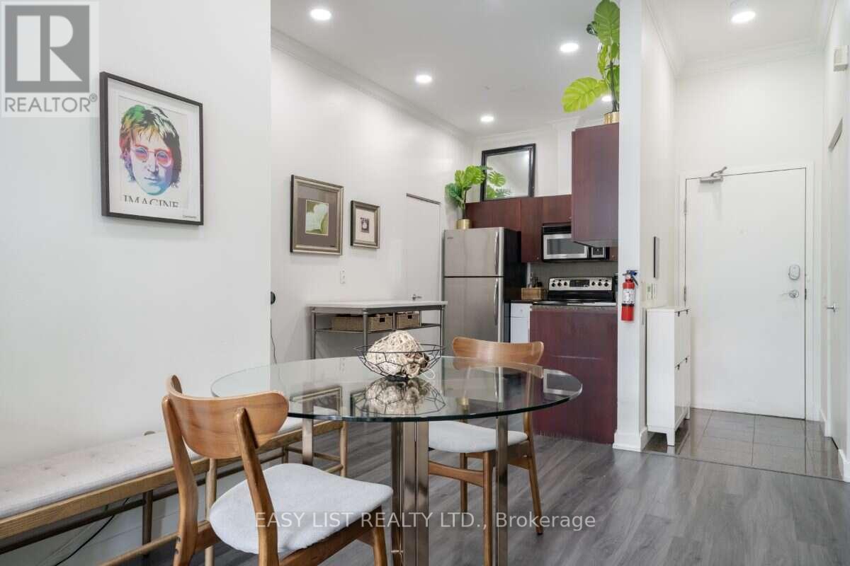 101 - 373 Front Street W, Toronto, ON - Indoor Photo Showing Dining Room