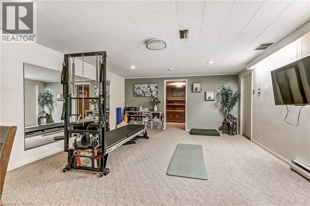 19 Oakley Road, Brantford, ON - Indoor Photo Showing Gym Room