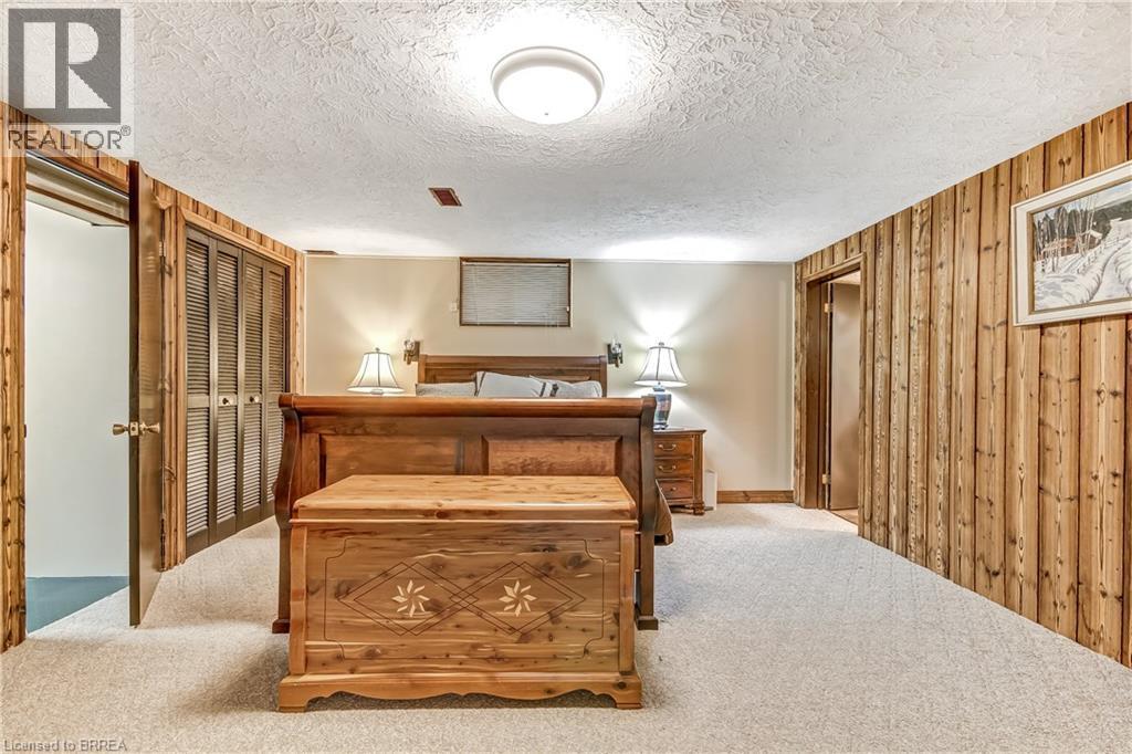 Basement Bedroom - 19 Oakley Road, Brantford, ON - Indoor