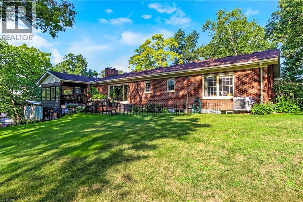 19 Oakley Road, Brantford, ON - Outdoor With Deck Patio Veranda