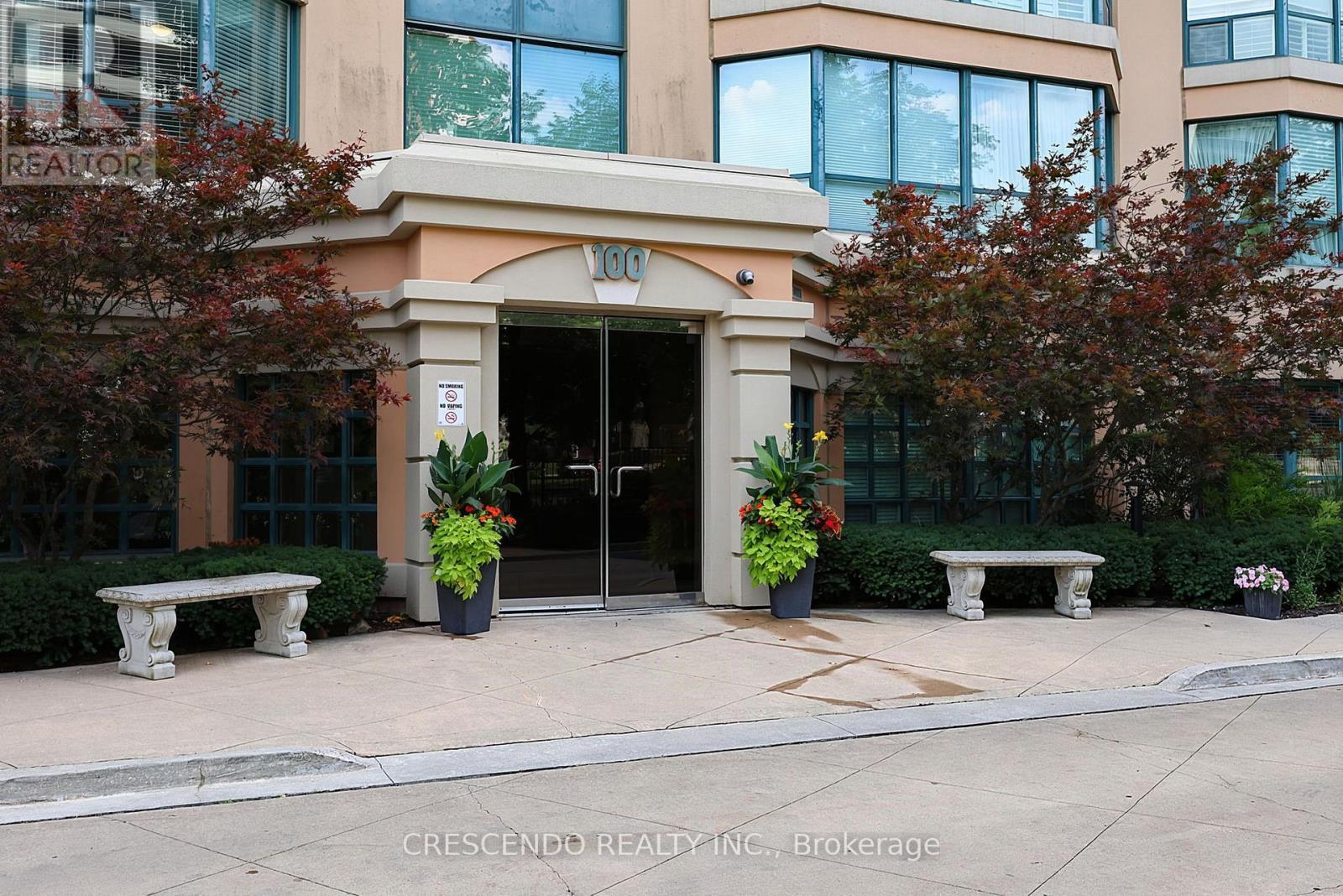201 - 100 Millside Drive, Milton, ON - Outdoor