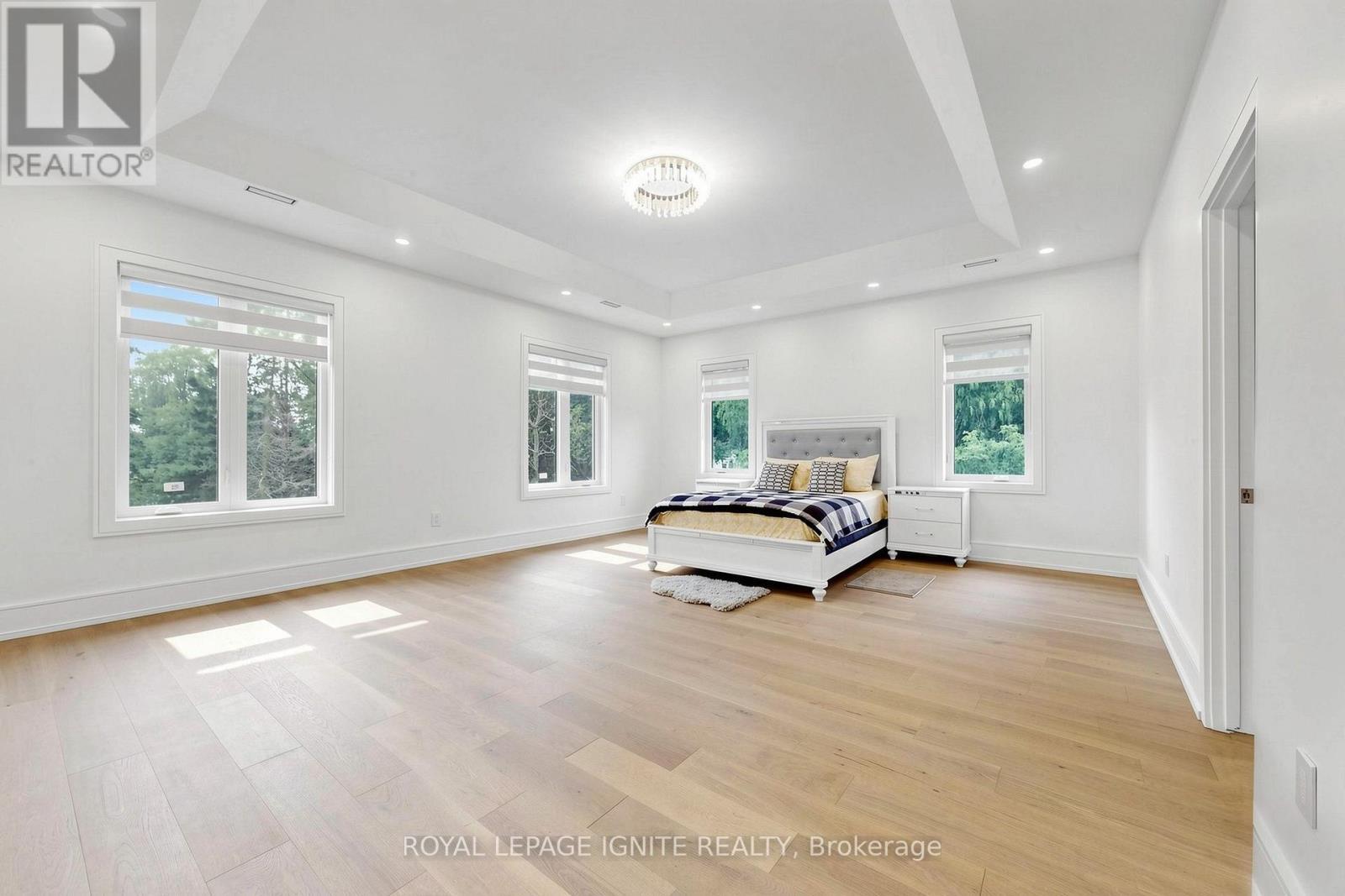 26 Devondale Avenue, Toronto, ON - Indoor
