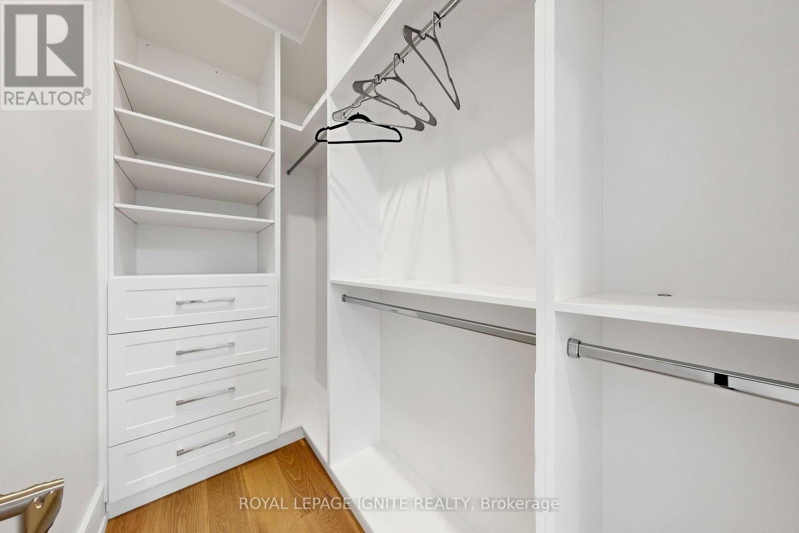26 Devondale Avenue, Toronto, ON - Indoor