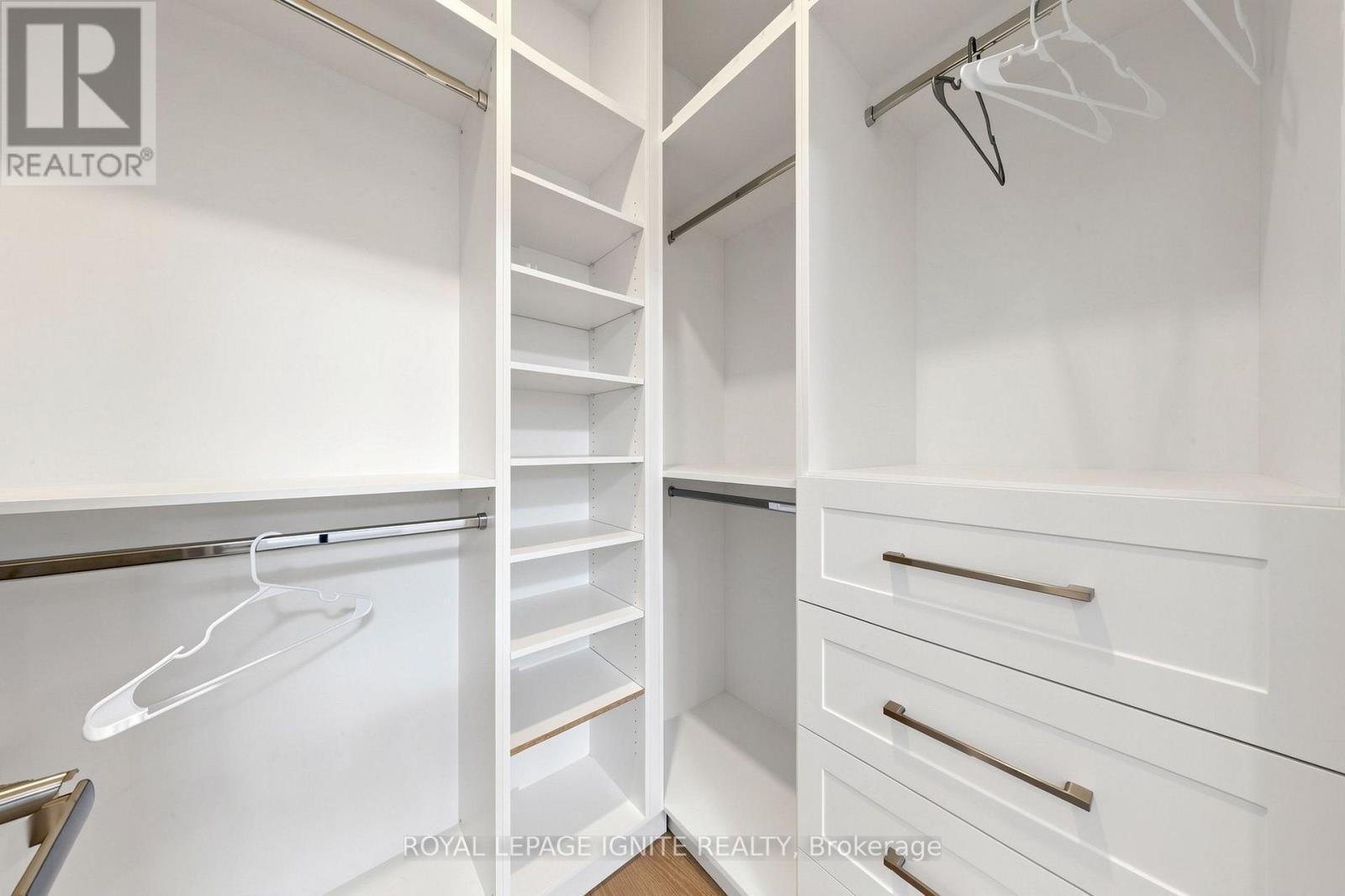 26 Devondale Avenue, Toronto, ON - Indoor With Storage