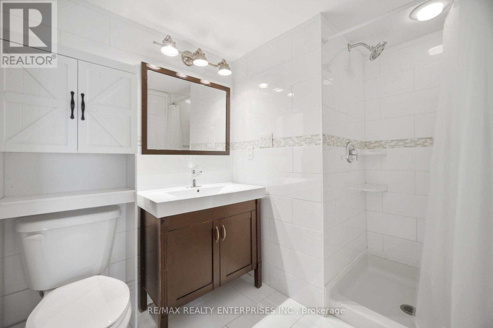 607 - 2261 Lake Shore Boulevard W, Toronto, ON - Indoor Photo Showing Bathroom