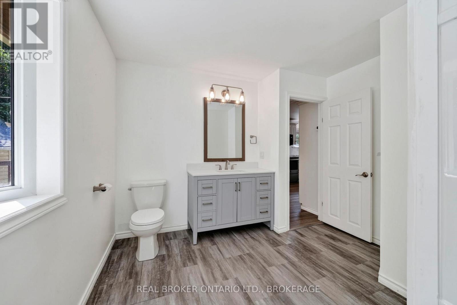 48 Bryden Avenue, Cornwall, ON - Indoor Photo Showing Bathroom