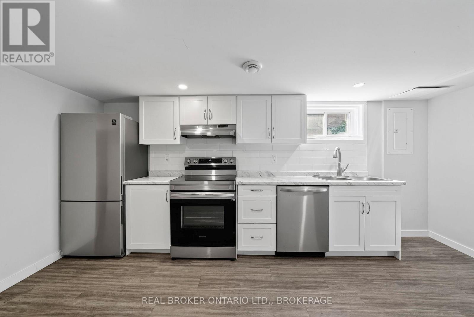 48 Bryden Avenue, Cornwall, ON - Indoor Photo Showing Kitchen
