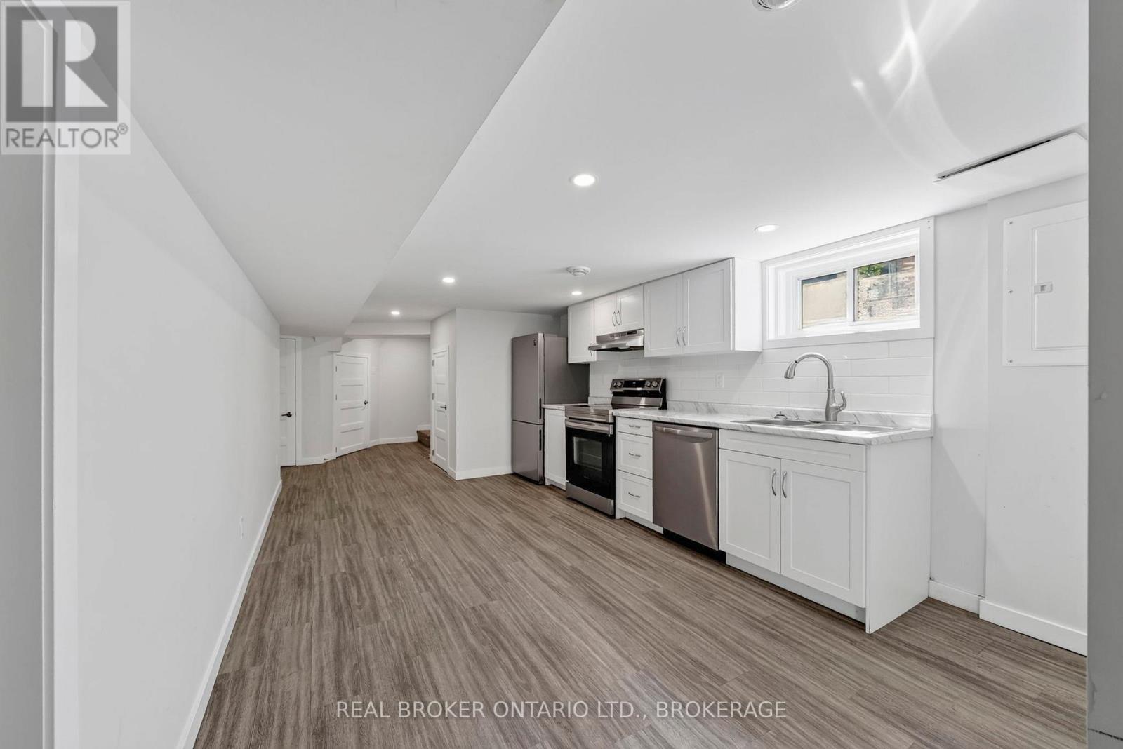 48 Bryden Avenue, Cornwall, ON - Indoor Photo Showing Kitchen