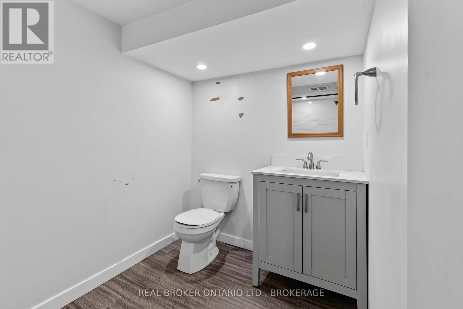 48 Bryden Avenue, Cornwall, ON - Indoor Photo Showing Bathroom