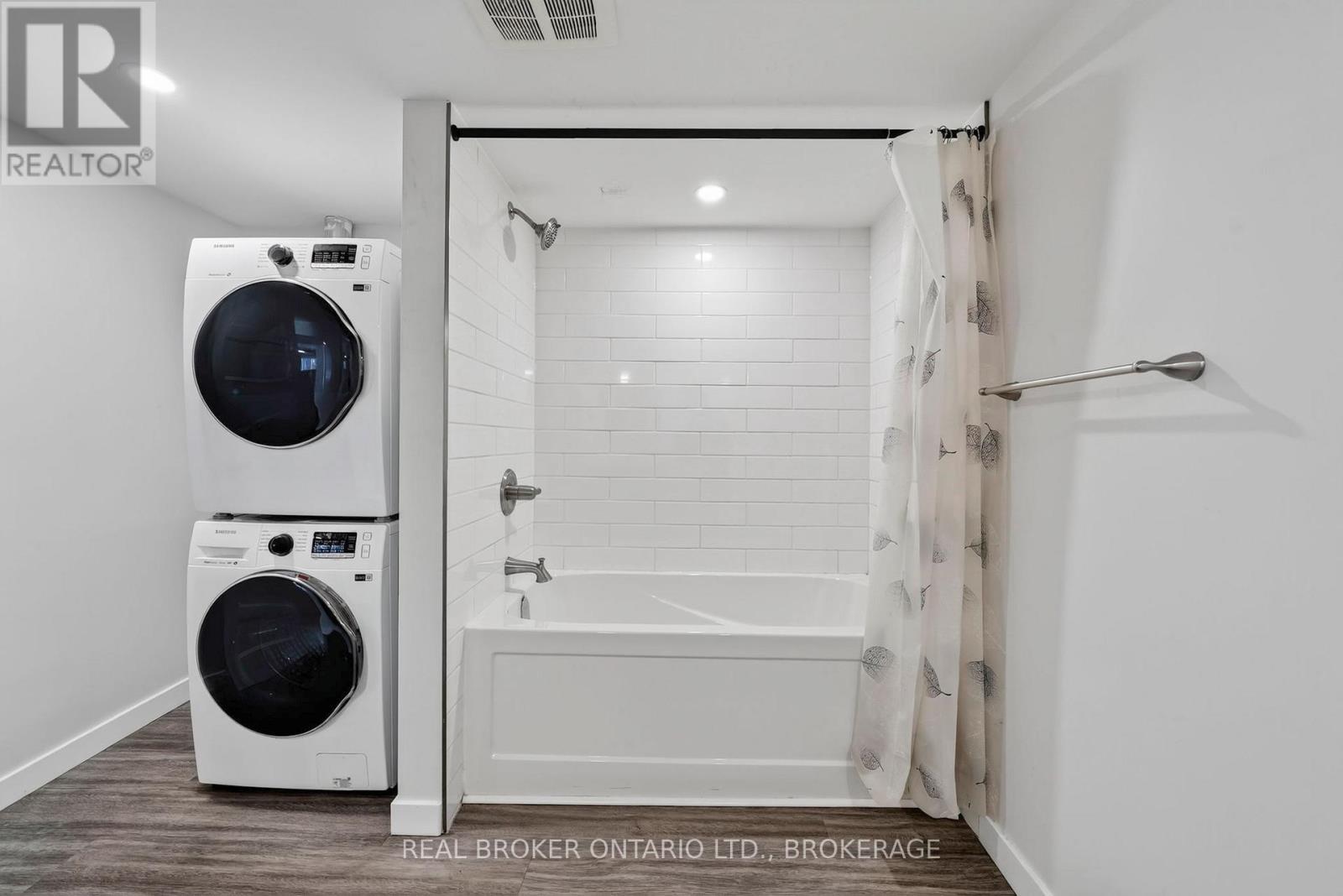 48 Bryden Avenue, Cornwall, ON - Indoor Photo Showing Laundry Room