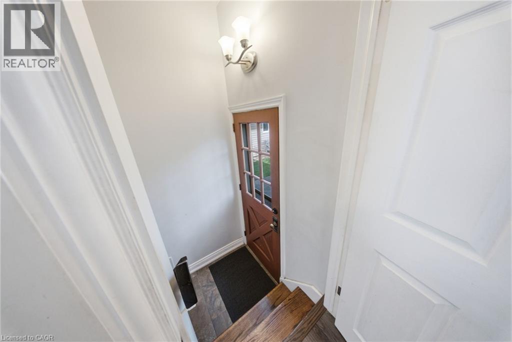 203 West 31St Street, Hamilton, ON - Indoor Photo Showing Other Room