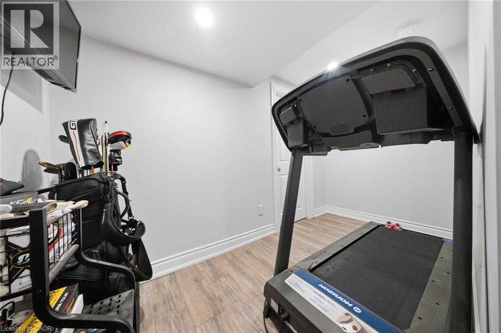 203 West 31St Street, Hamilton, ON - Indoor Photo Showing Gym Room