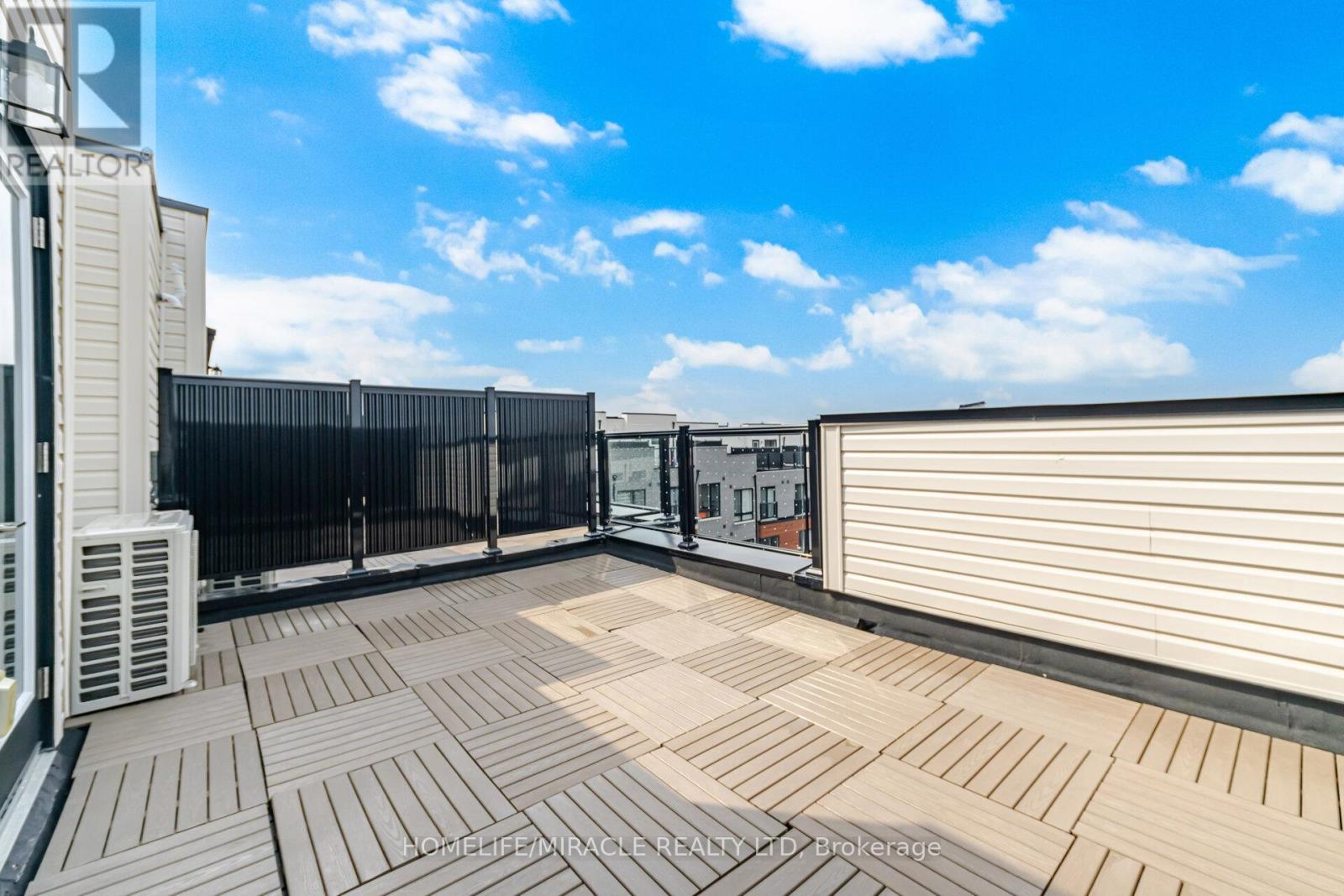 20 - 30 Liben Way, Toronto, ON - Outdoor