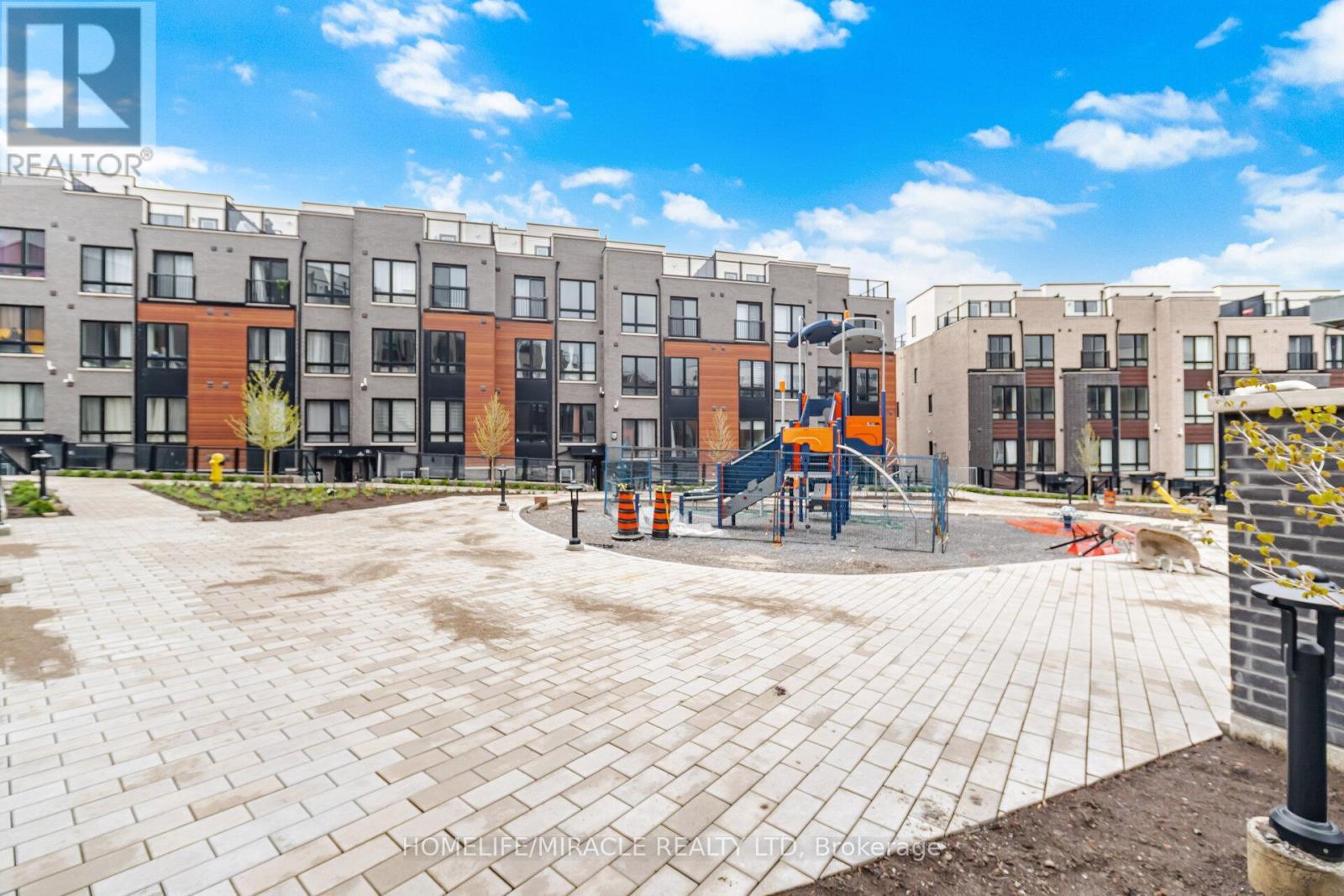 20 - 30 Liben Way, Toronto, ON - Outdoor