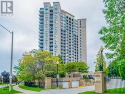 913 - 220 FORUM DRIVE Mississauga, ON L4Z 4K1