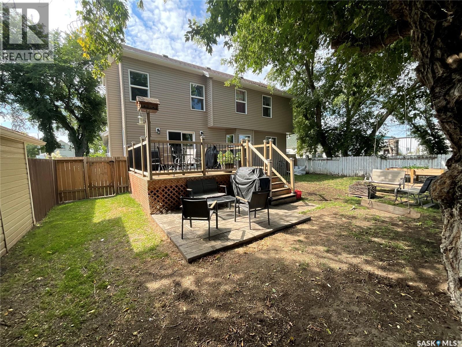 2018 8Th Street, Rosthern, SK - Outdoor