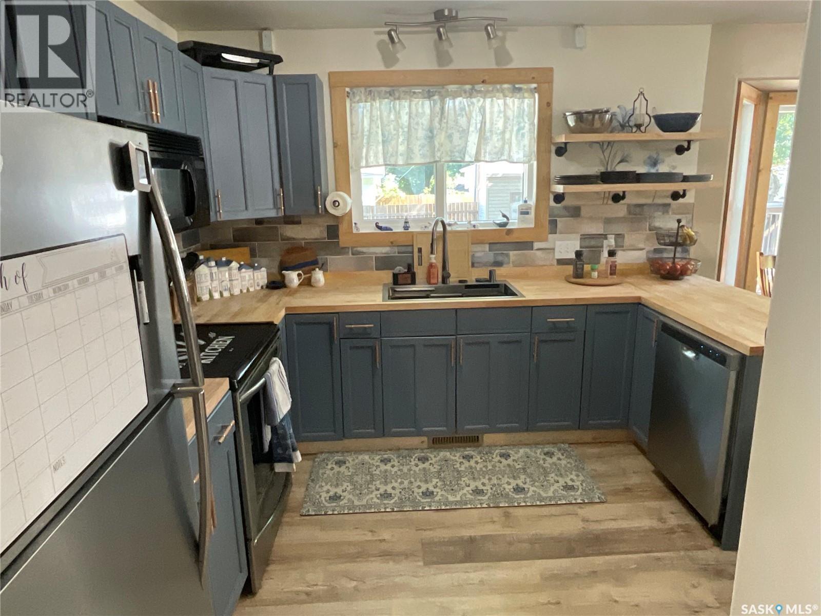 2018 8Th Street, Rosthern, SK - Indoor Photo Showing Kitchen