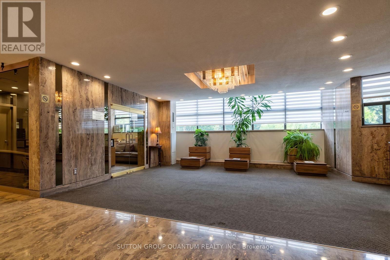 1810 - 11 Wincott Drive, Toronto, ON - Indoor Photo Showing Other Room
