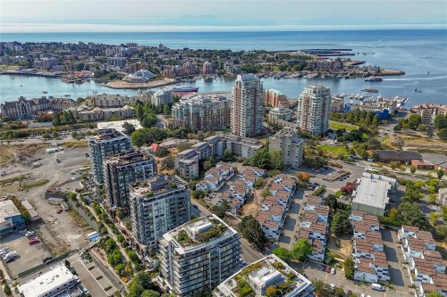 #209-455 Sitkum Rd  Victoria, BC V9A 7N9