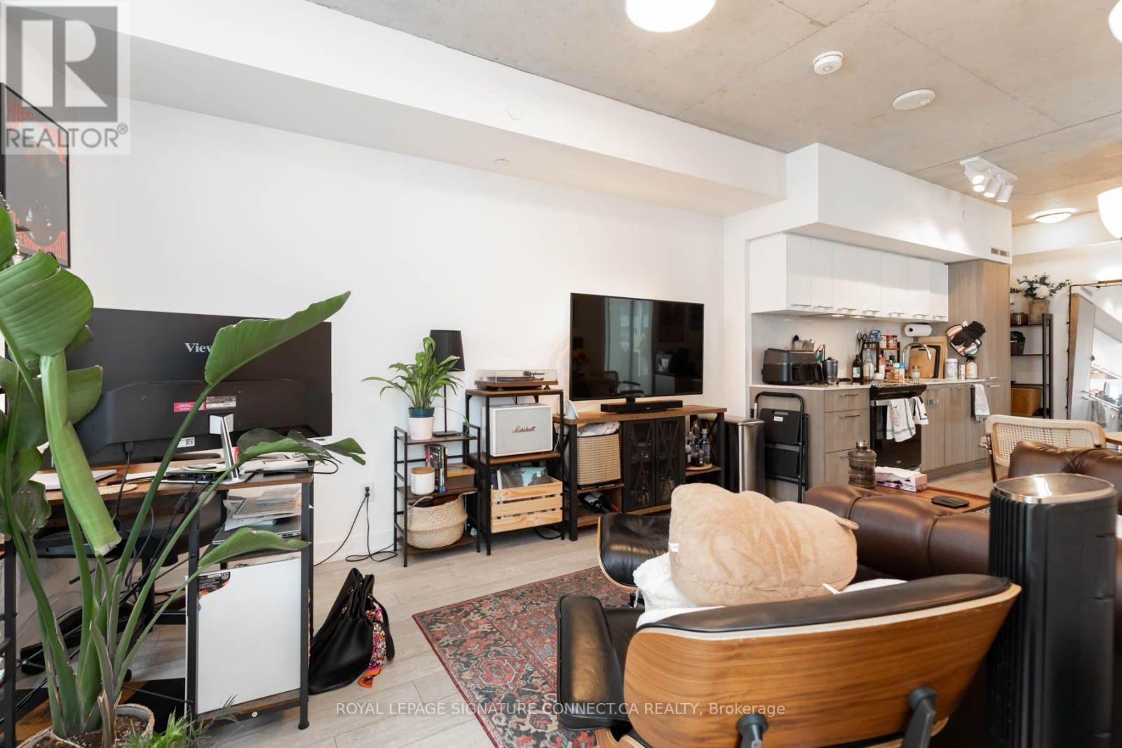 902 - 45 Baseball Place, Toronto, ON - Indoor
