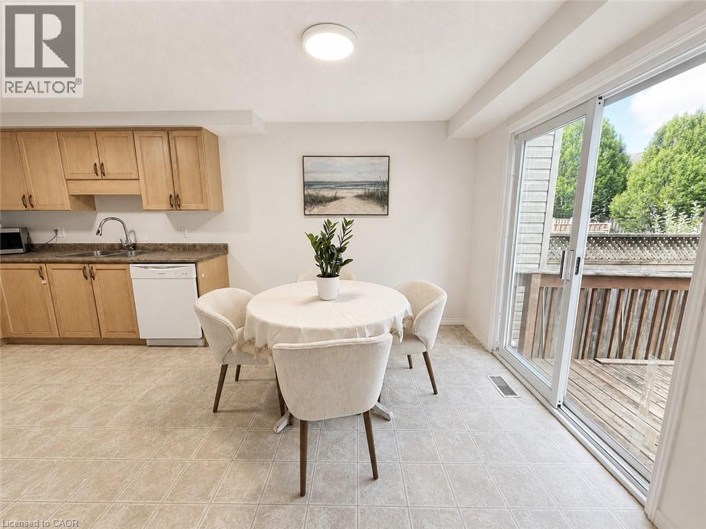 974 Creekside Drive, Waterloo, ON - Indoor Photo Showing Dining Room