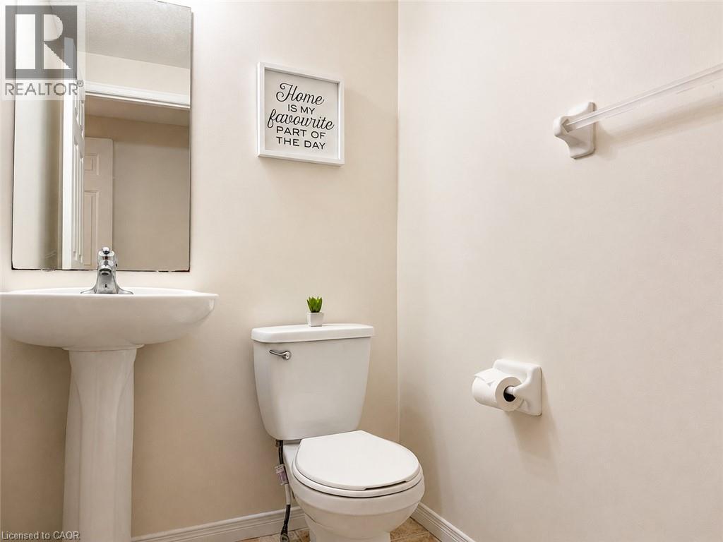 974 Creekside Drive, Waterloo, ON - Indoor Photo Showing Bathroom