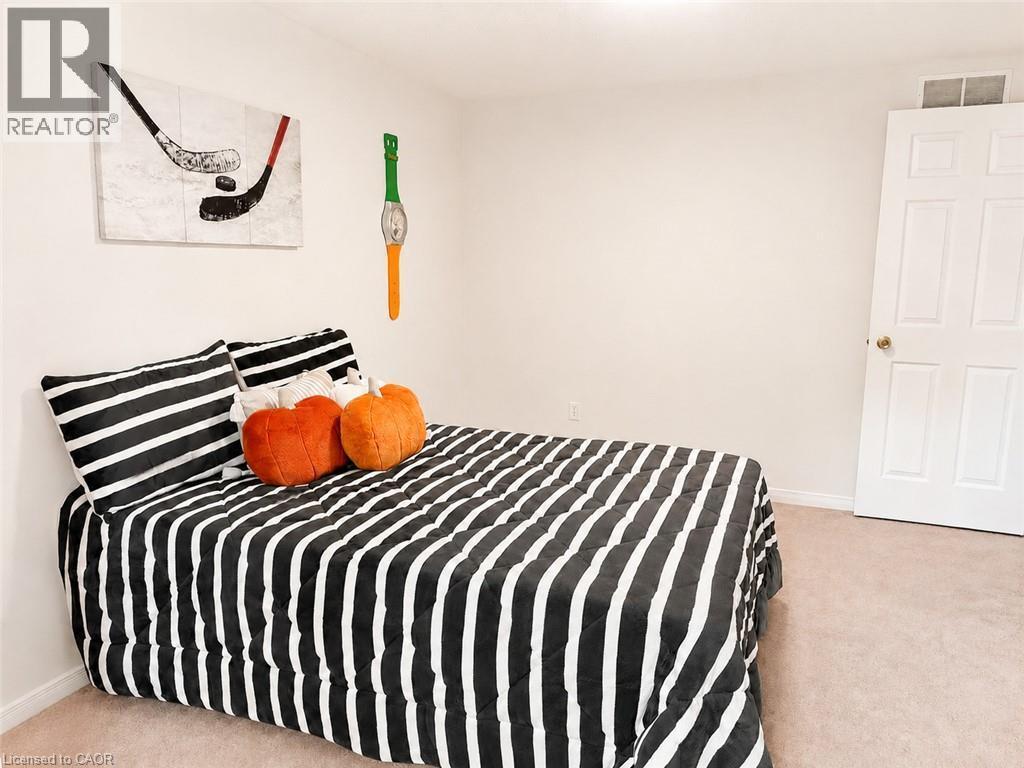 974 Creekside Drive, Waterloo, ON - Indoor Photo Showing Bedroom