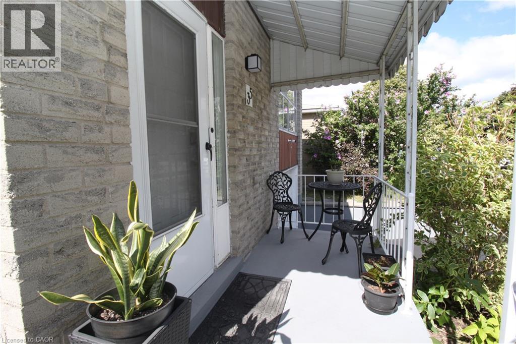 35 Garden Crescent, Hamilton, ON - Outdoor