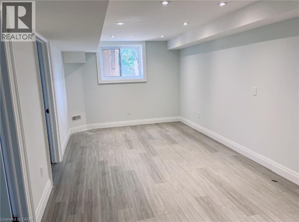 81 Second Avenue Unit# B, Kitchener, ON - Indoor Photo Showing Other Room