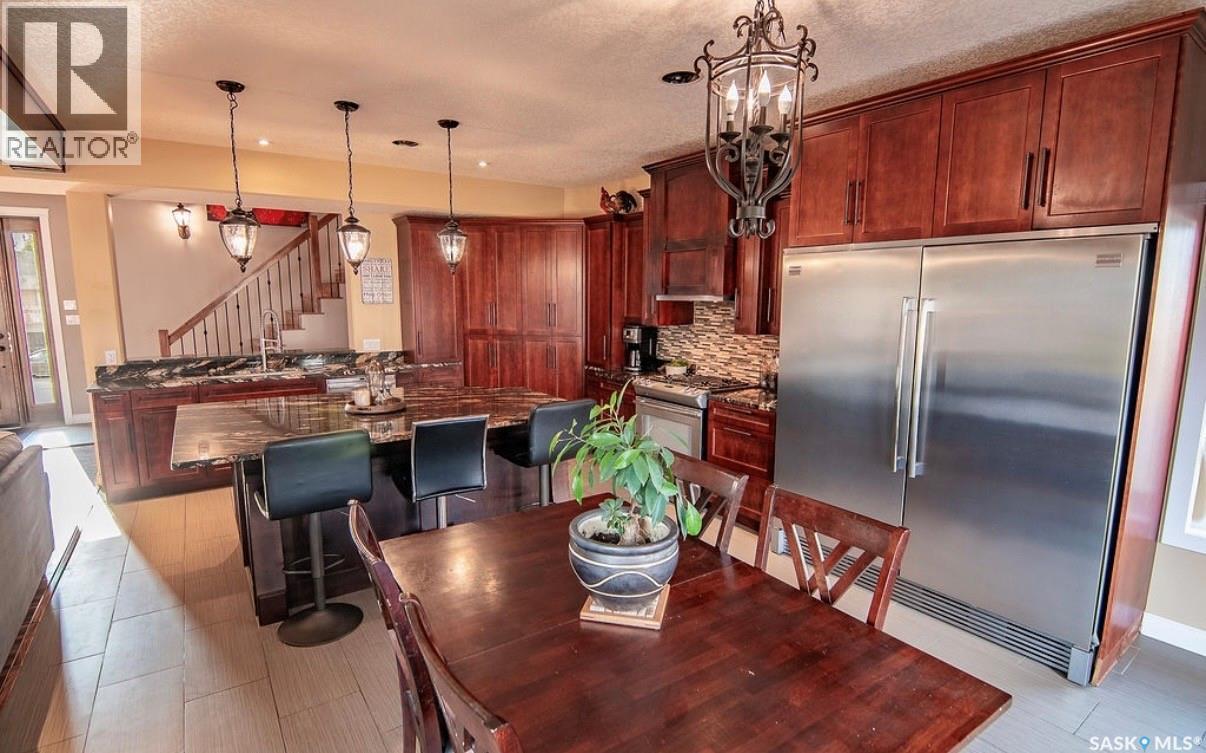 16 Hadley Road, Prince Albert, SK