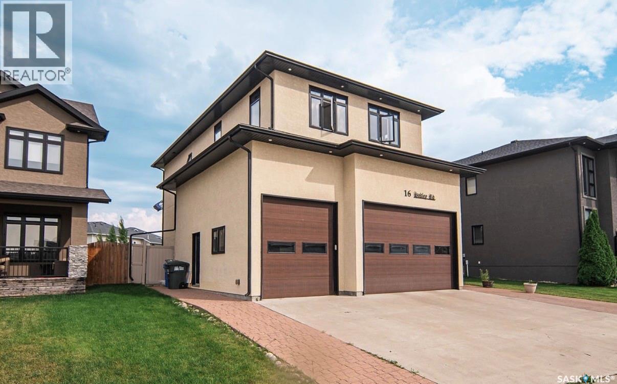16 Hadley Road, Prince Albert, SK