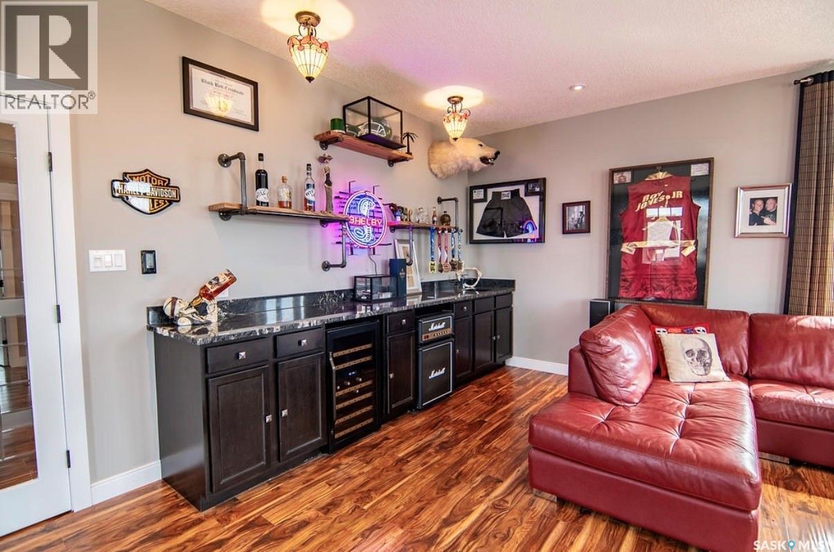 16 Hadley Road, Prince Albert, SK