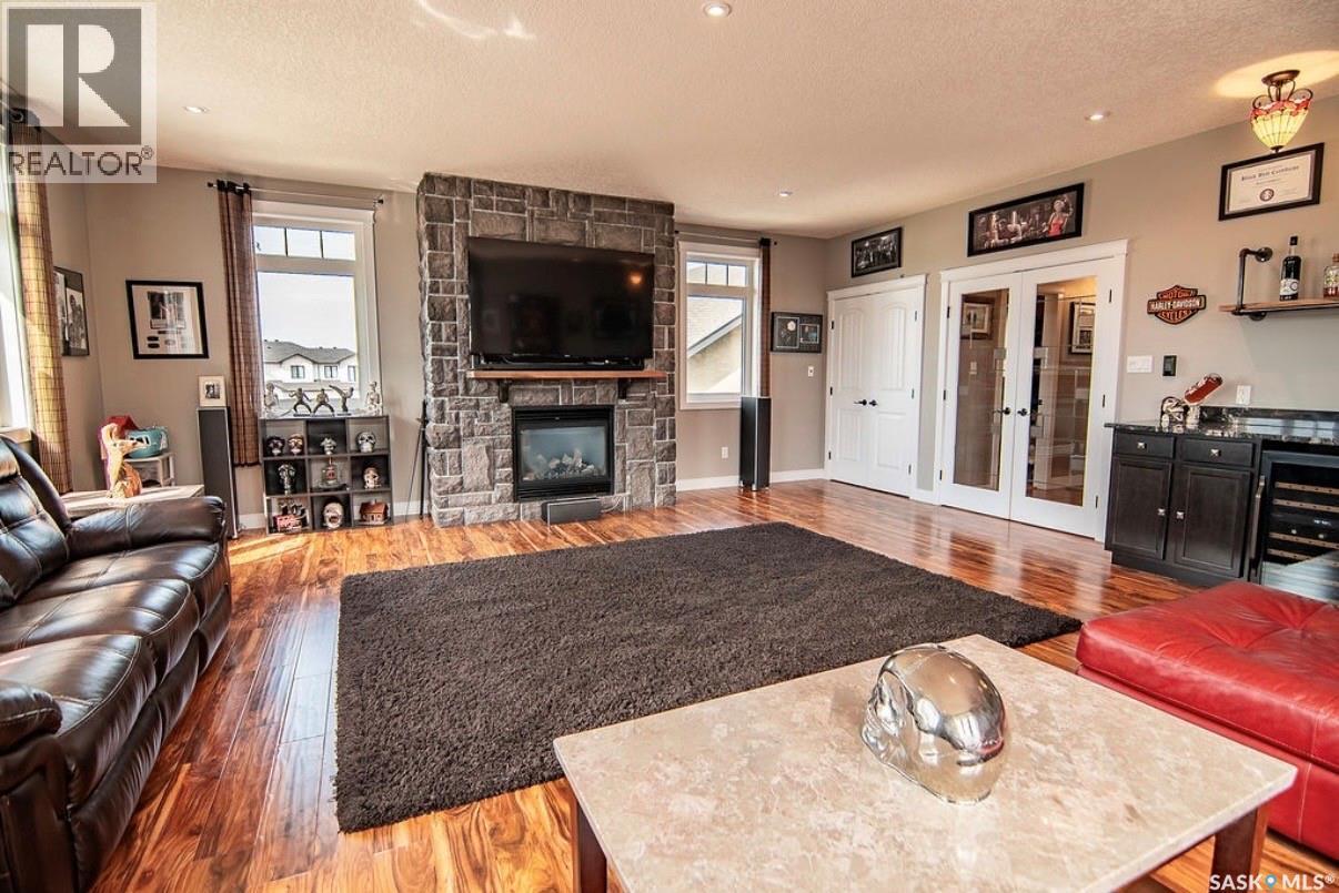 16 Hadley Road, Prince Albert, SK