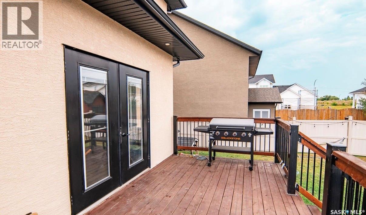 16 Hadley Road, Prince Albert, SK