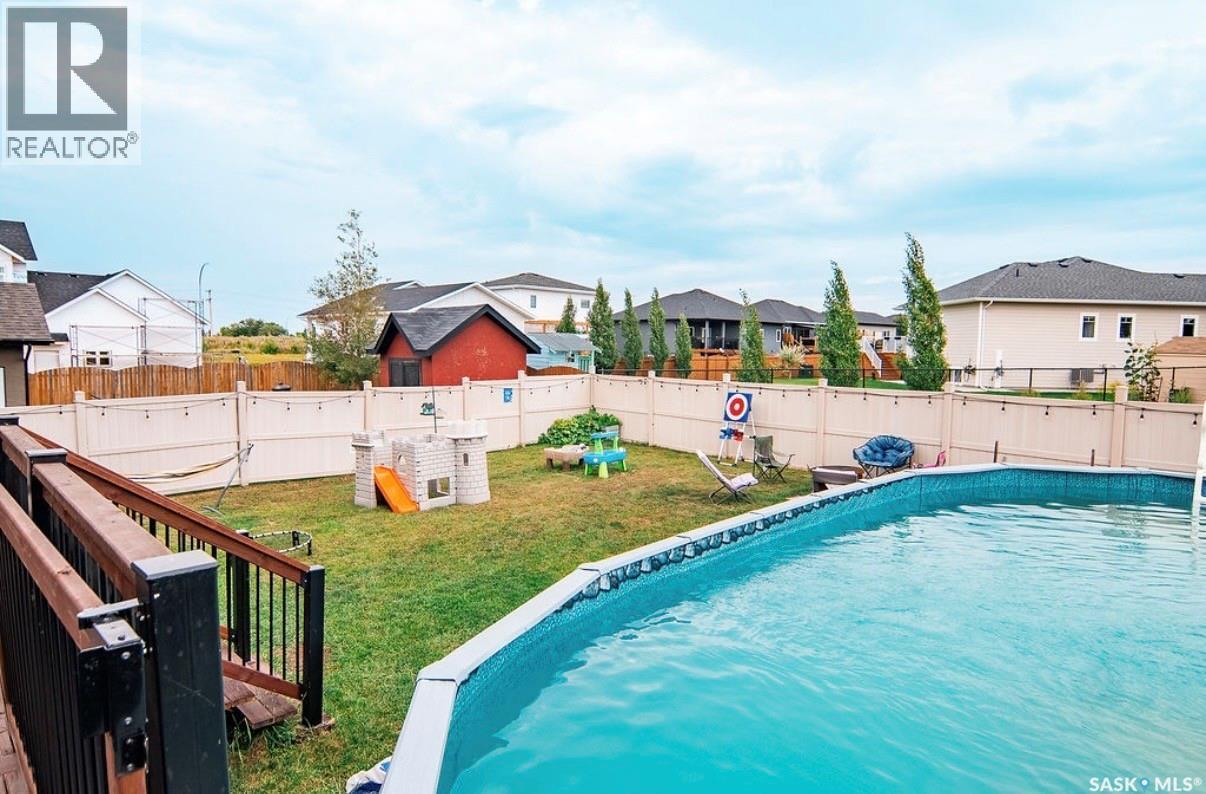 16 Hadley Road, Prince Albert, SK