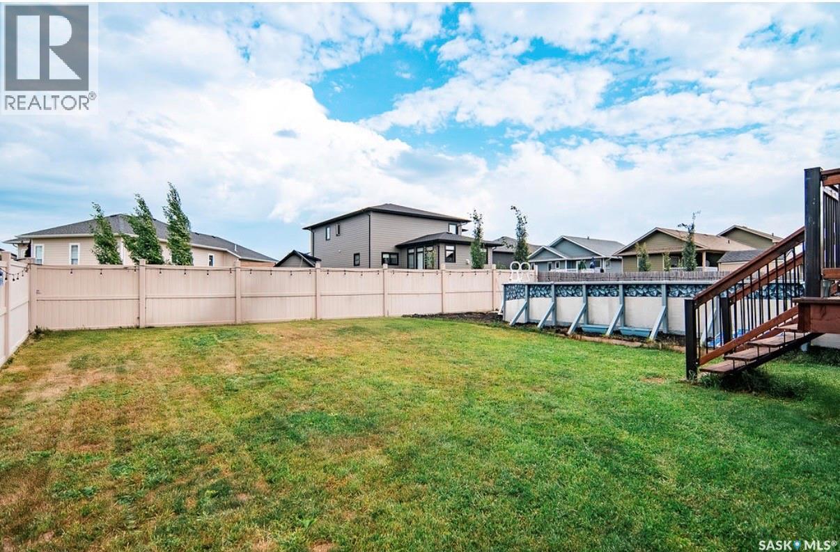 16 Hadley Road, Prince Albert, SK