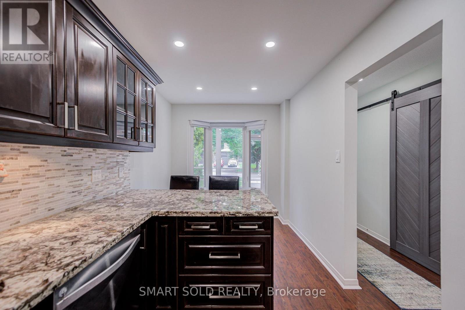 24 Snider Drive, Markham, ON - Indoor Photo Showing Kitchen
