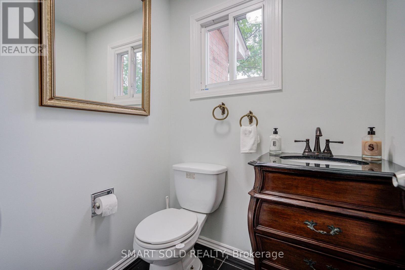 24 Snider Drive, Markham, ON - Indoor Photo Showing Bathroom