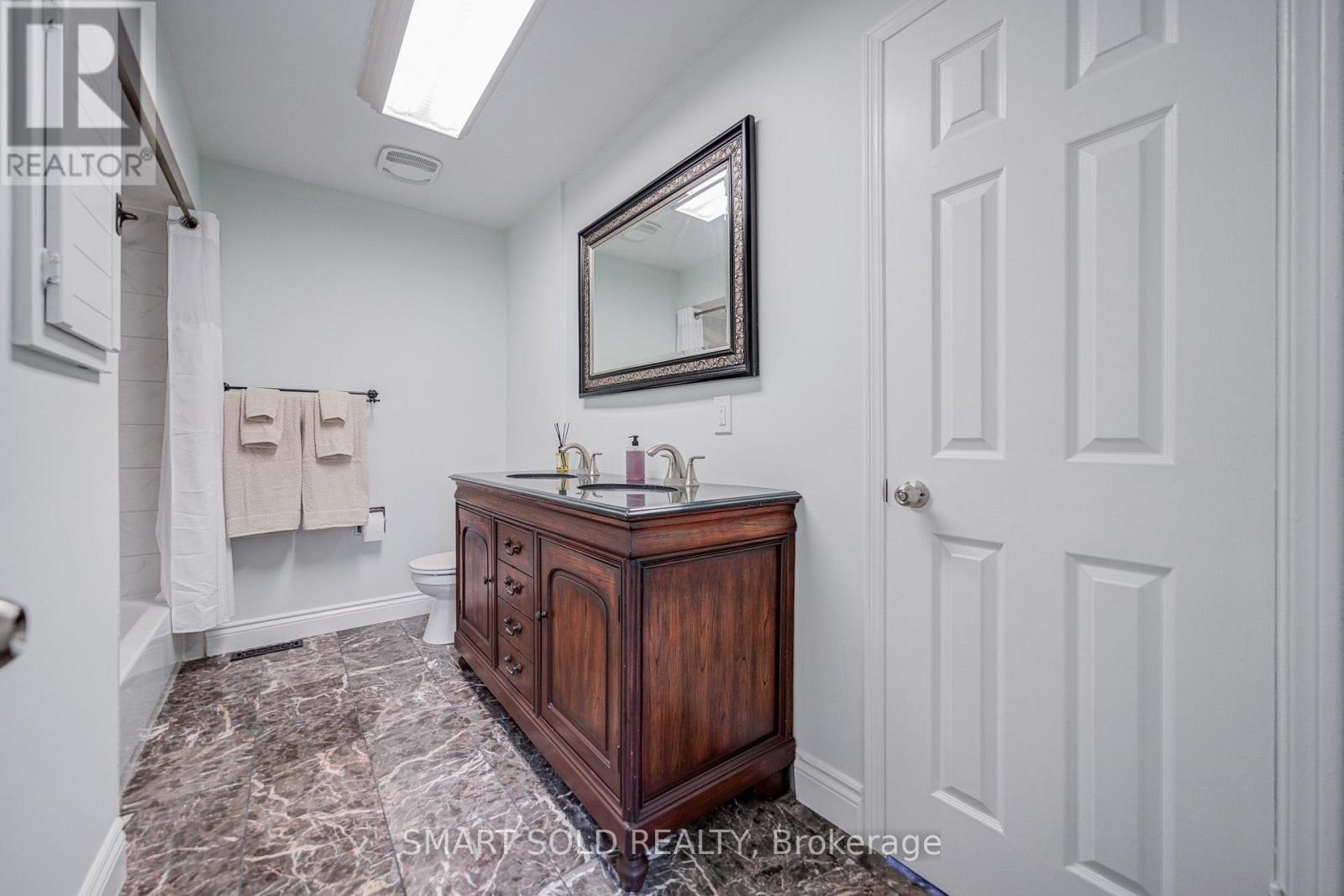24 Snider Drive, Markham, ON - Indoor Photo Showing Bathroom