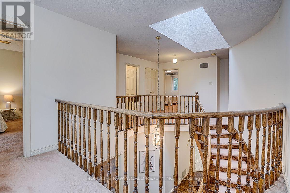 51 Leighland Drive, Markham, ON - Indoor Photo Showing Other Room