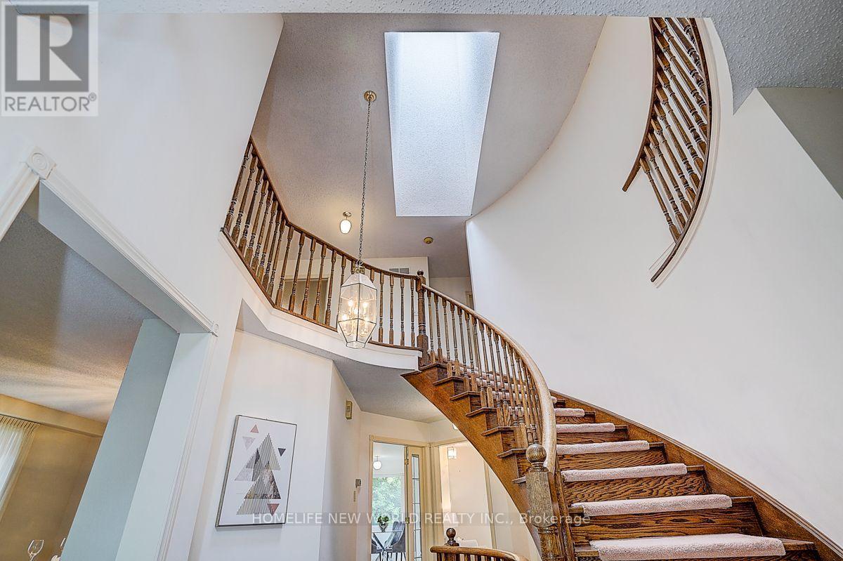51 Leighland Drive, Markham, ON - Indoor Photo Showing Other Room