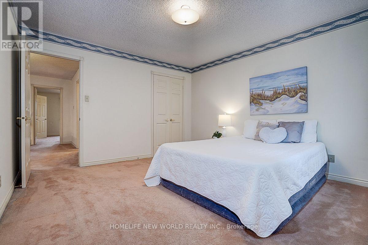 51 Leighland Drive, Markham, ON - Indoor Photo Showing Bedroom