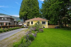 15 King George St SOUTHLake Cowichan, BC V0R 2G0