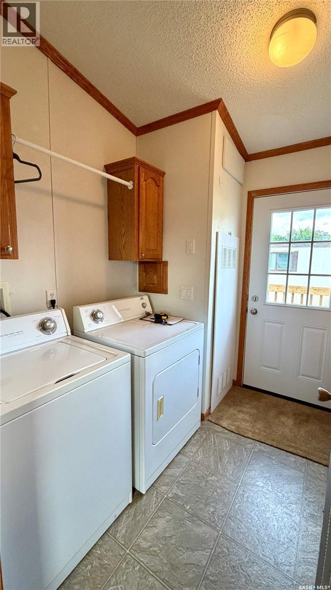 431 Park Avenue, Outlook, SK