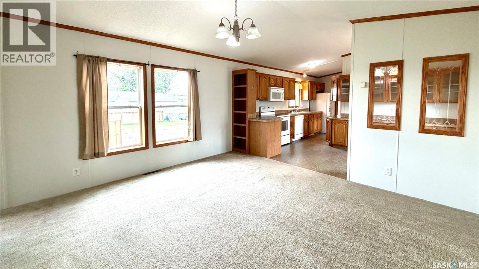 431 Park Avenue, Outlook, SK